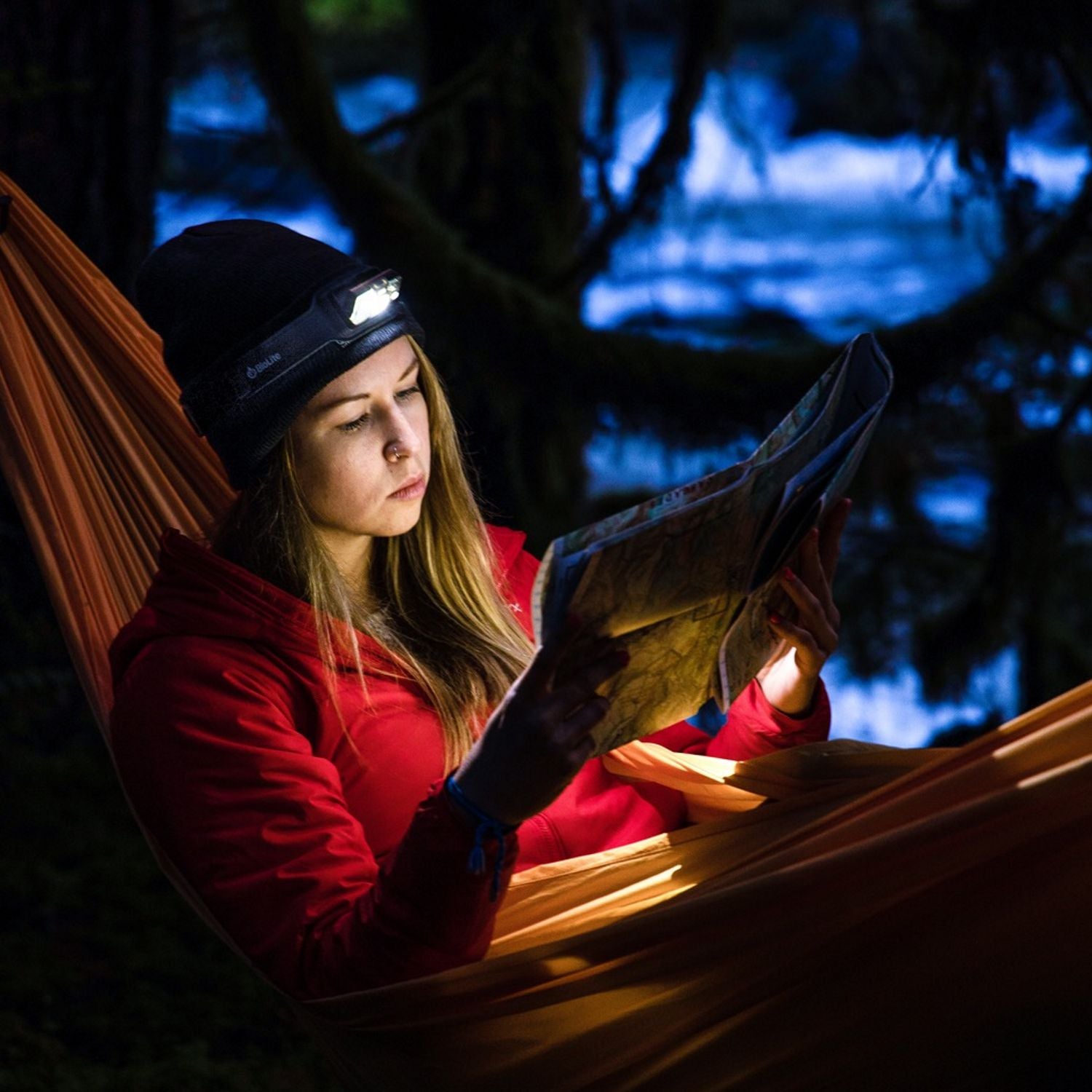 BioLite HeadLamp 200 - lampe frontale 200 lumens, batterie, seulement 50 g, différentes