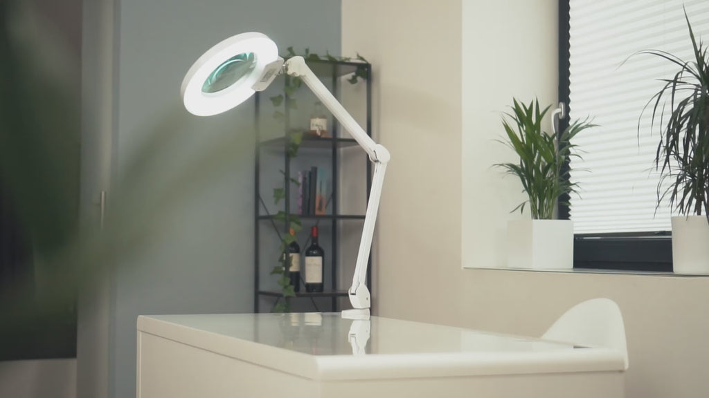 Lumeno 824XPRO LED Magnifying Lamp Dimmable with 177 mm Lens, Segment Switching and Metal Housing